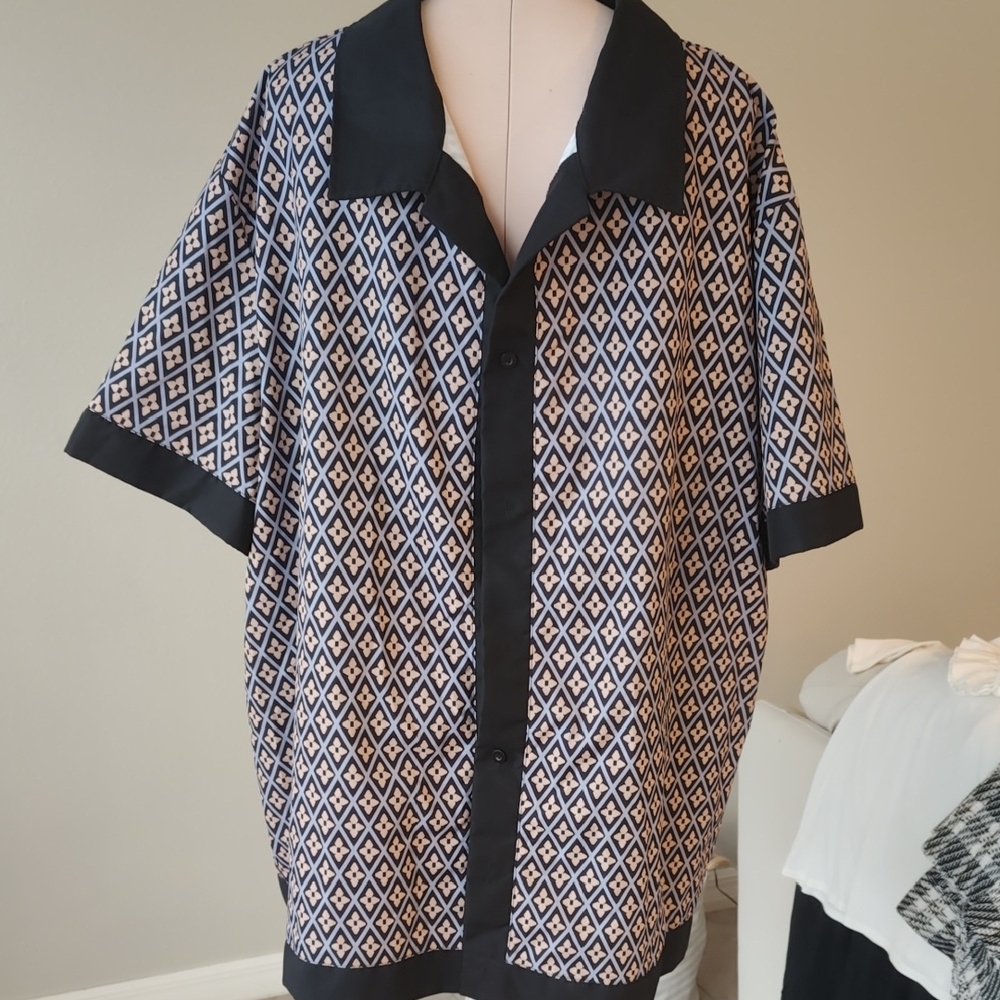 NFINITY Black and White Collar Shirt